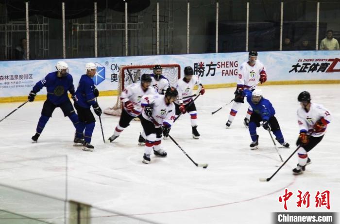 冰球之城齐齐哈尔揭幕2024上海合作组织冰球邀请