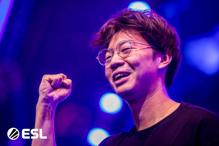 李培楠星际争霸2夺冠 国服关闭引电竞圈深思