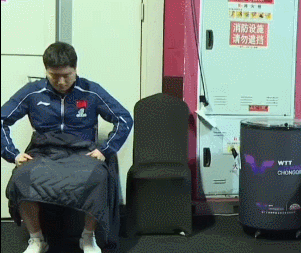 梁靖崑带伤鏖战遭逆转 病痛难挡竞技精神