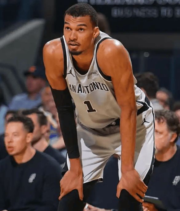 文班亚马41+18助马刺掀翻勇士，MVP争夺进入白热化