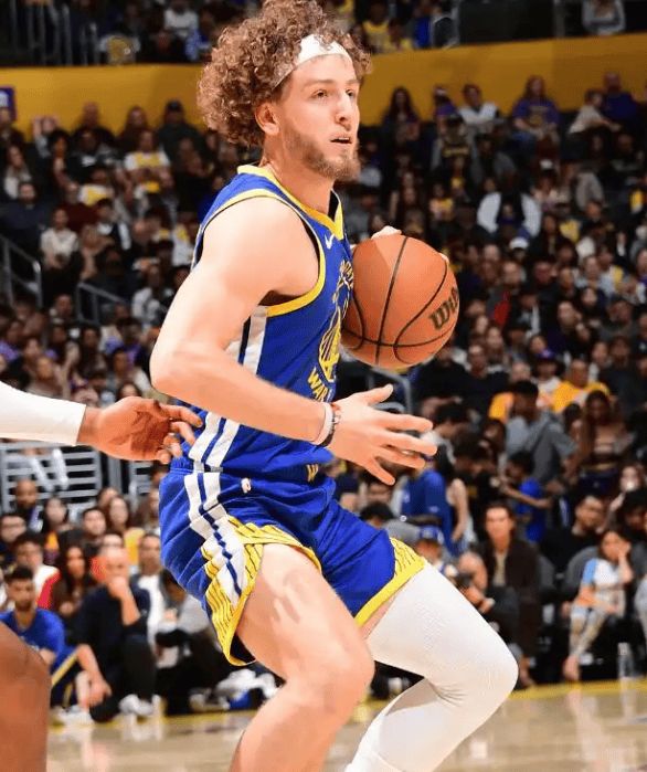 文班亚马41+18助马刺掀翻勇士，MVP争夺进入白热化