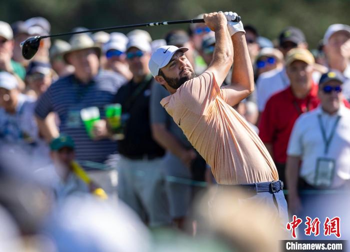 舍夫勒再度在奥古斯塔捧起大师赛冠军三年内两