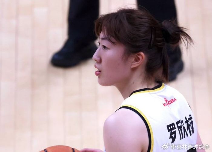 罗欣棫半决赛力挽狂澜 助江苏女篮晋级决赛