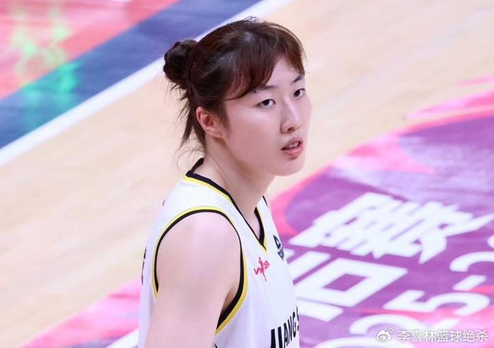 罗欣棫半决赛力挽狂澜 助江苏女篮晋级决赛