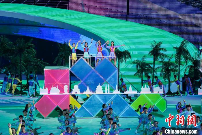 青春赛道启航 学青会开幕式点燃广西激情